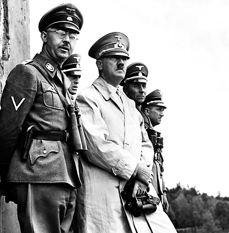 Heinrich Himmler y Adolf Hitler